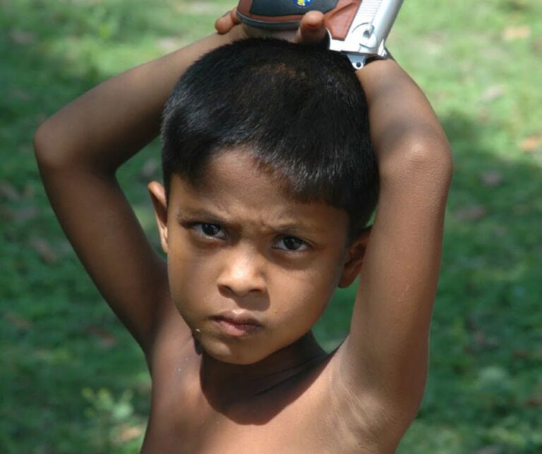 Meksyk: dziecięca policja i miasta-duchy. Do czego doprowadza przemoc karteli narkotykowych?