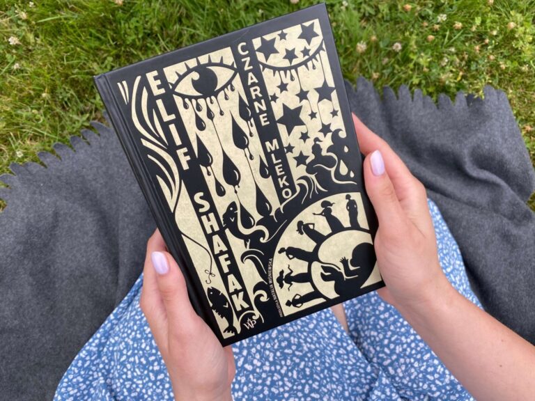 Elif Shafak o „wewnętrznym haremie”. Recenzja „Czarnego mleka”