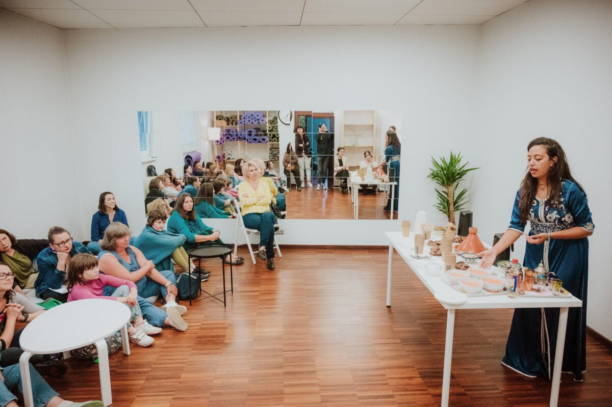 Dzień Kultury Marokańskiej ceremonia parzenia herbaty